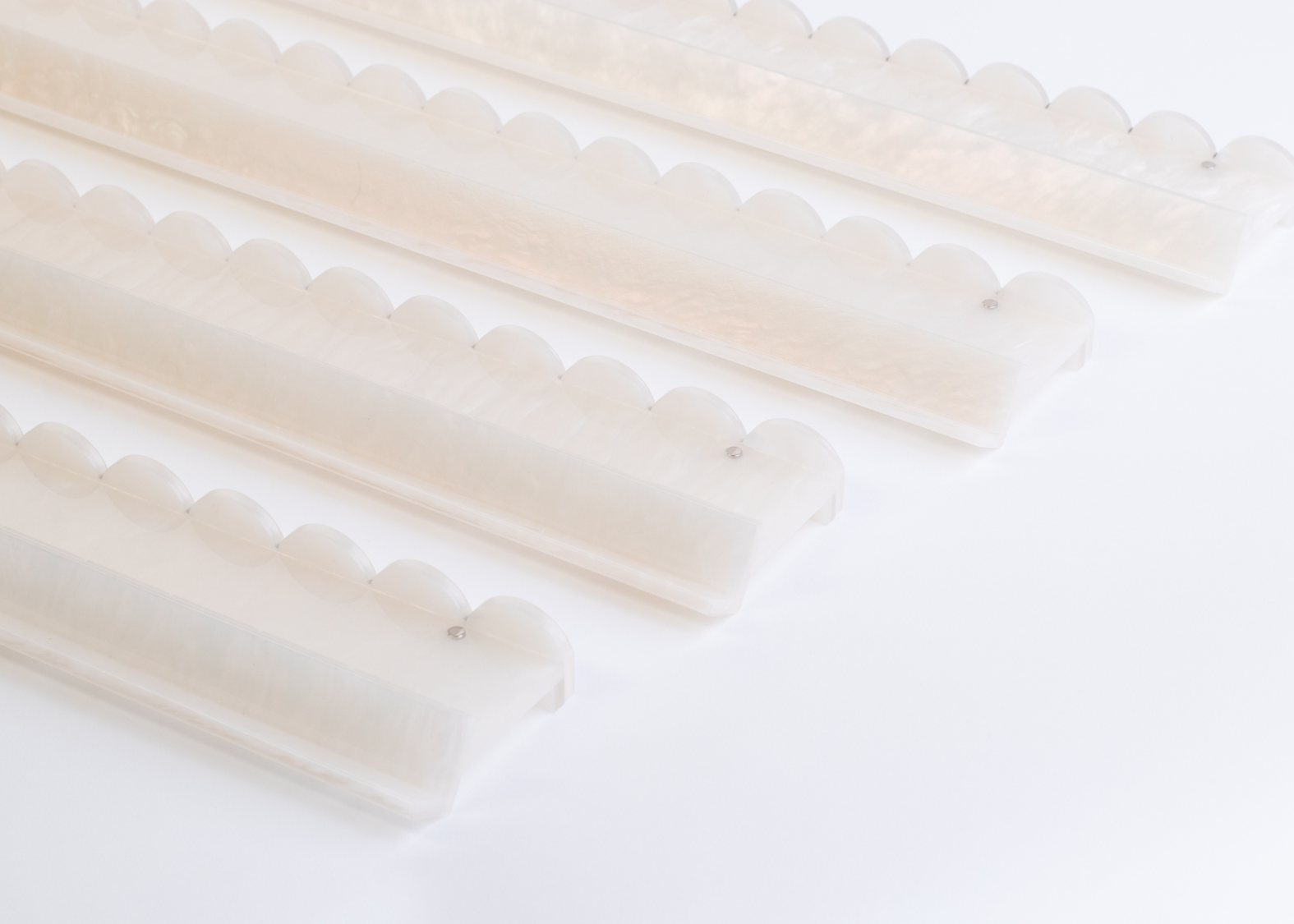 Scalloped Acrylic Racks – Miss Mahjong