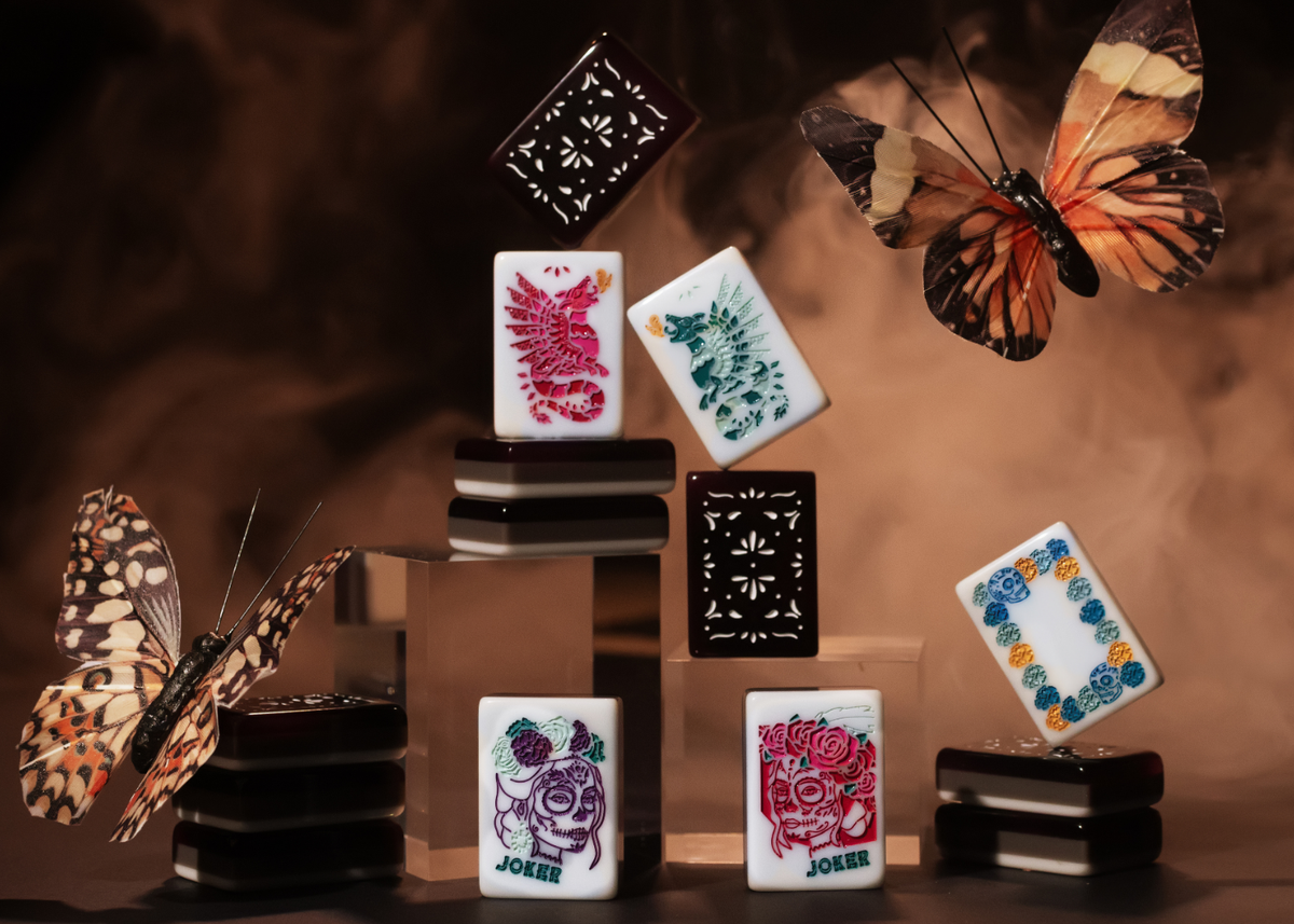 Miss Catrina set, Joker tile detail